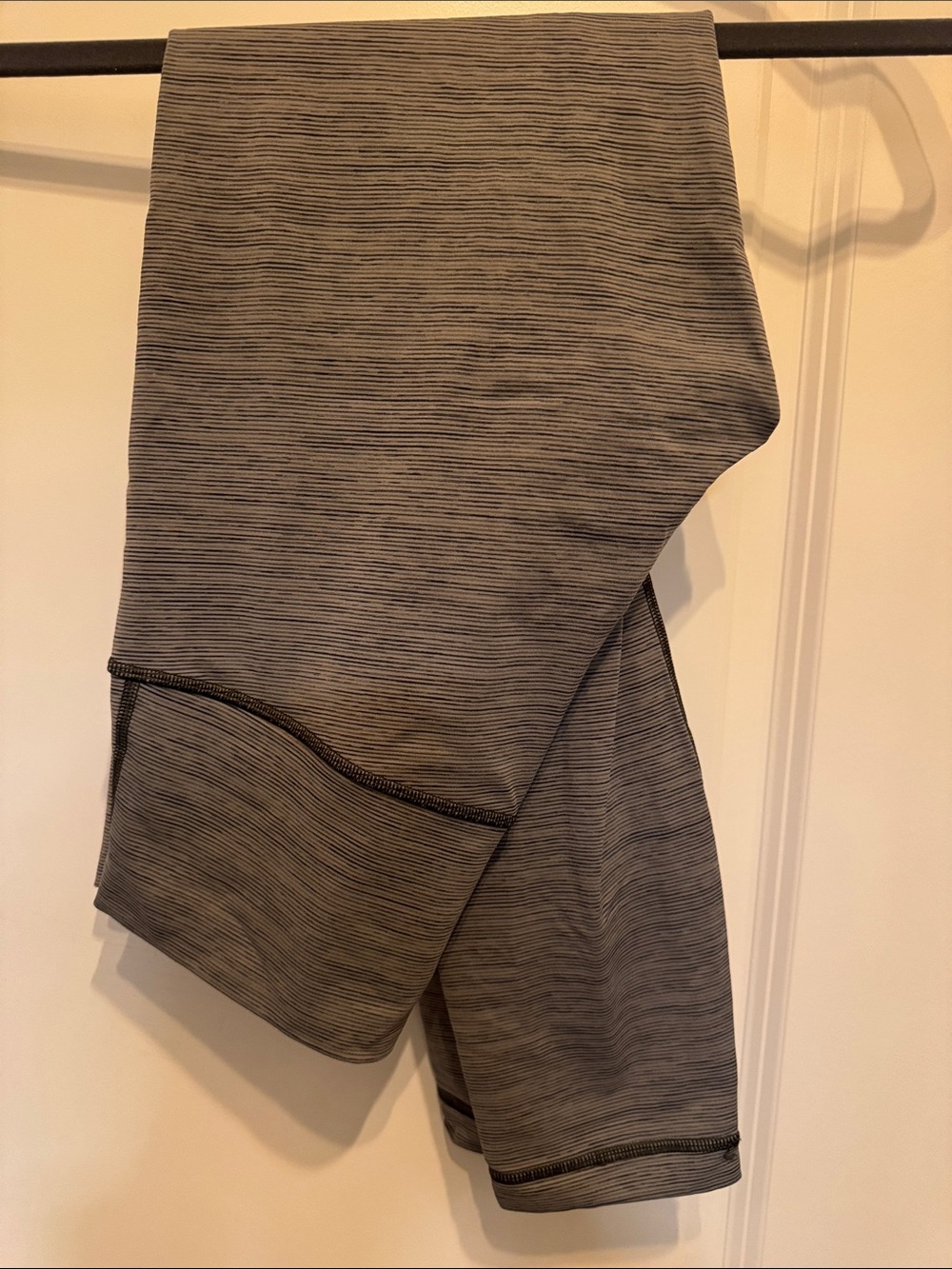 lululemon athletica Heathered Charcoal / Green Wunder Under tights - Size 8